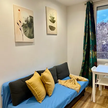 Apartment Chemin De Fer, Super Et Gagny