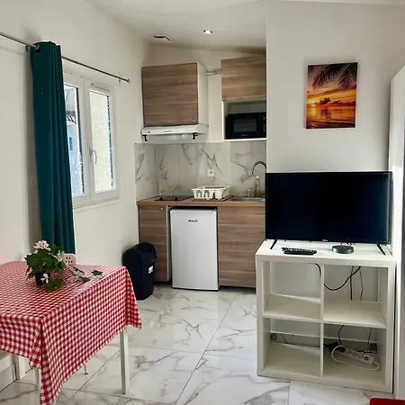Chemin De Fer, Super Et Appartement Gagny