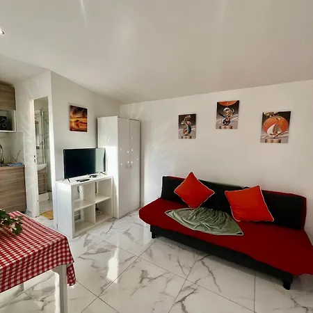 Chemin De Fer, Super Et Apartment Gagny