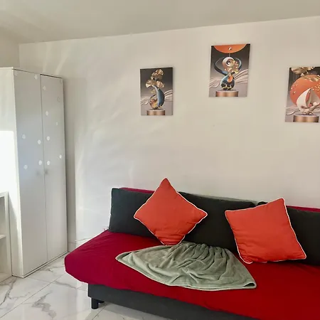 Chemin De Fer, Super Et Apartment *